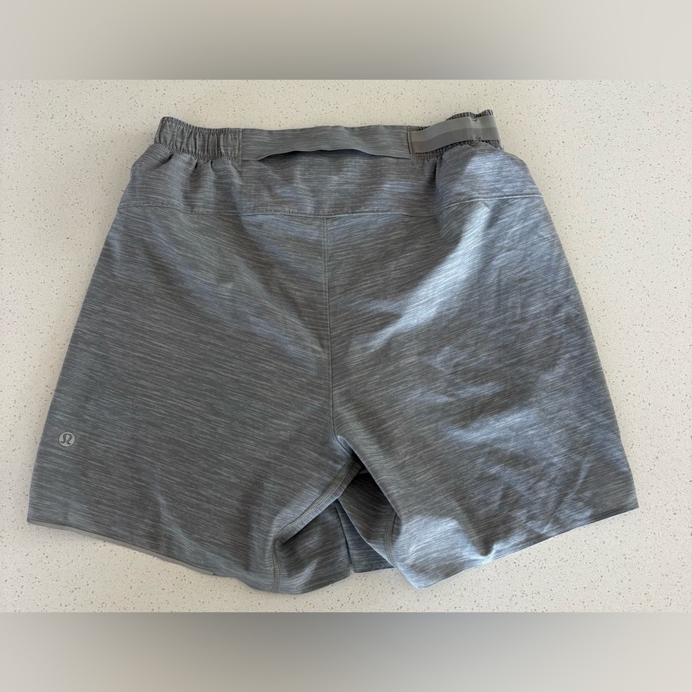 Men’s S Lululemon shorts